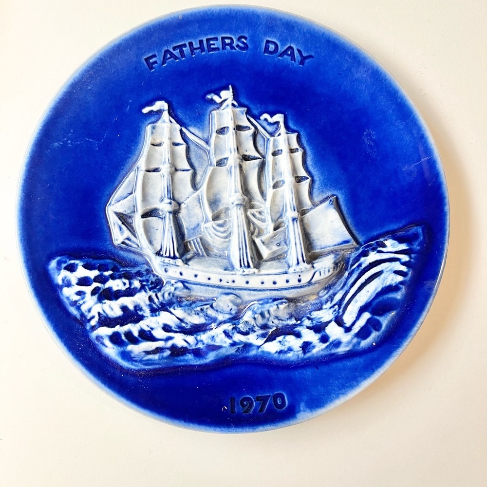 Royal Rockwood ~Father’s Day Plate~”The Frigate Raleigh”~June 21, 1970~1st Issue